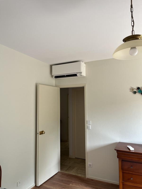 Quelle est la différence entre climatisation réversible et pompe à chaleur ?