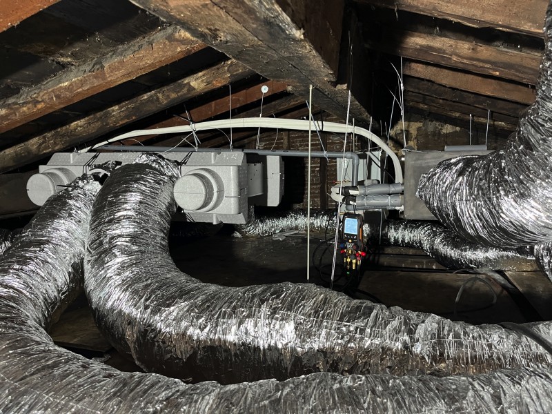 Pose d'une Climatisation d'un appartement sous combles centre ville de Bordeaux