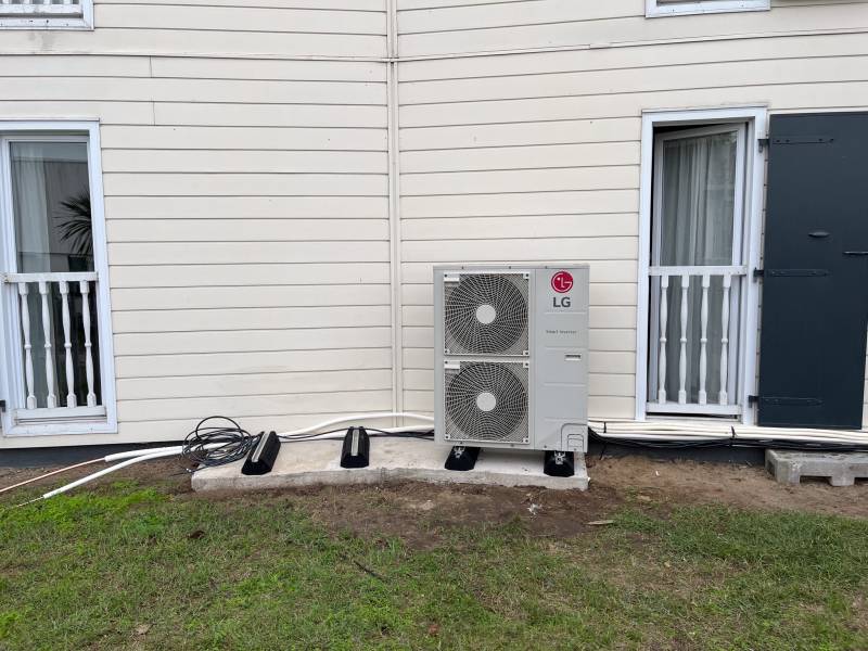 Déplacement de groupes extérieurs pour l'Extension Hôtel Wood Inn à Merignac 